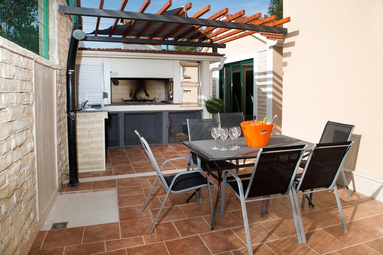 Apartment Sasso Split Bagian luar foto