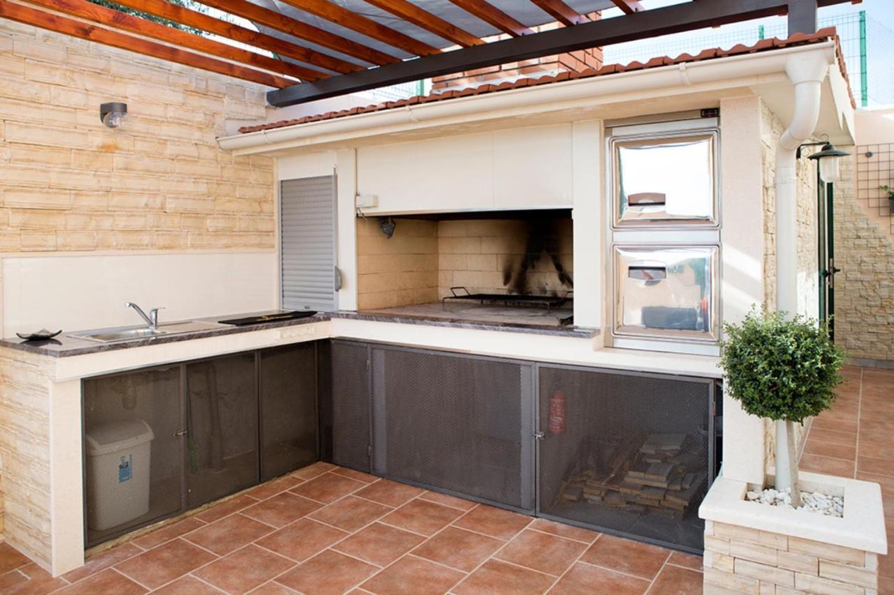 Apartment Sasso Split Bagian luar foto